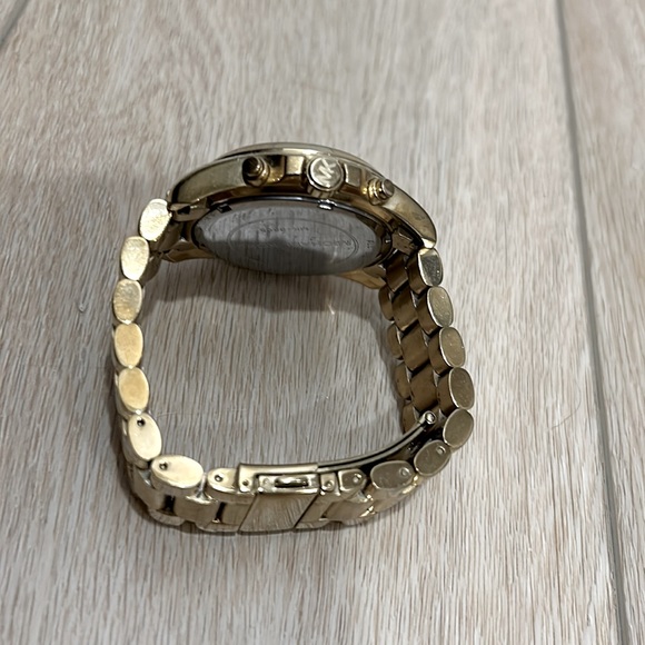 Michael Kors Gold Watch - Picture 2 of 4